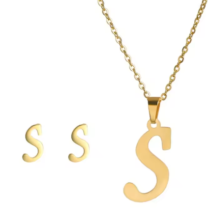 Pozłacany naszyjnik z literką "S"