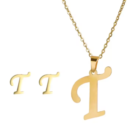 Pozłacany naszyjnik z literką "T"