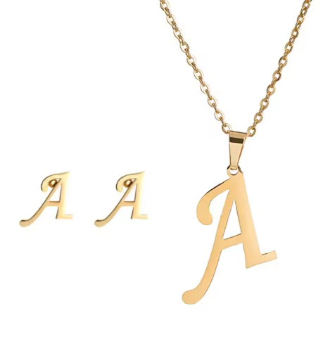 Pozłacany naszyjnik z literką "A"