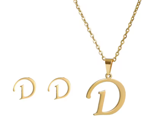 Pozłacany naszyjnik z literką "D"